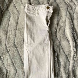 White skinny jeans